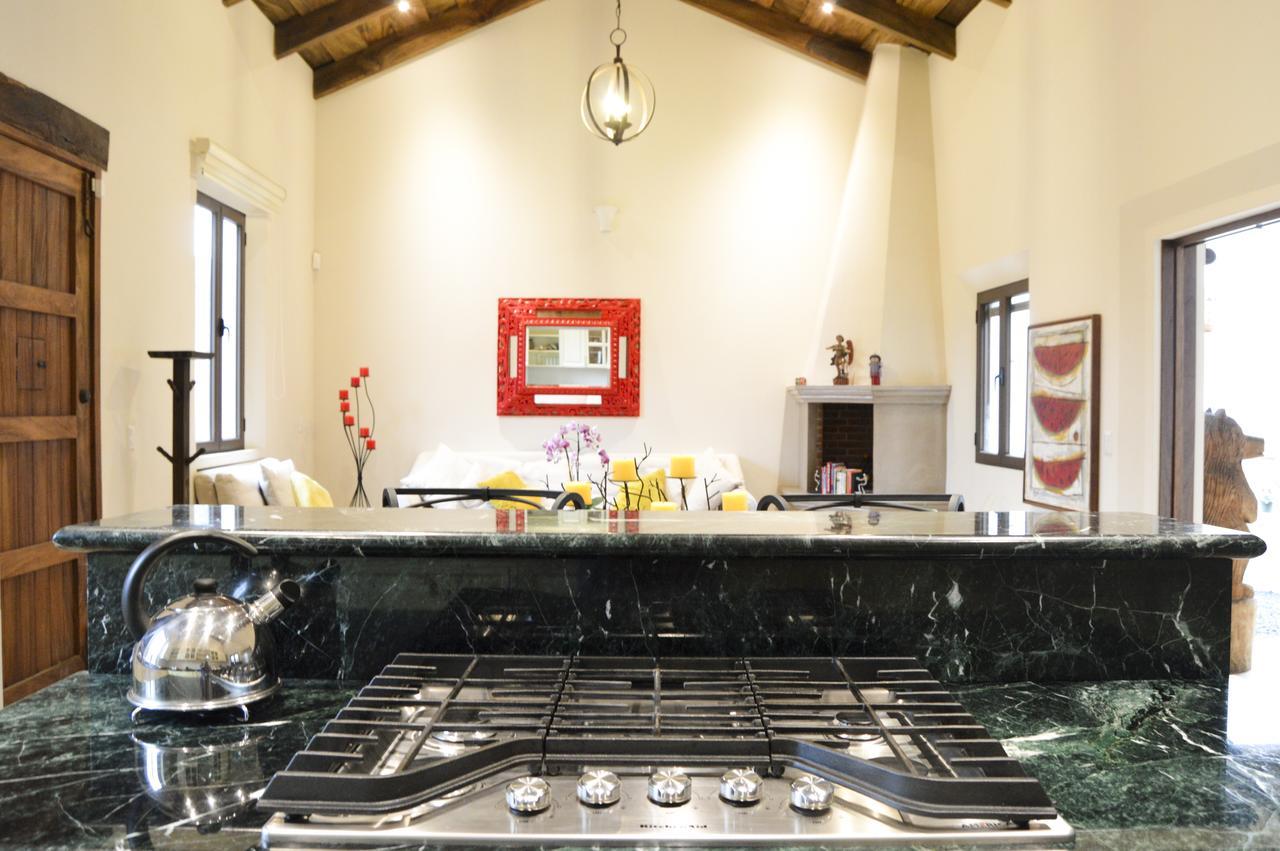 Casa Girasol Bed & Breakfast Antigua Bagian luar foto